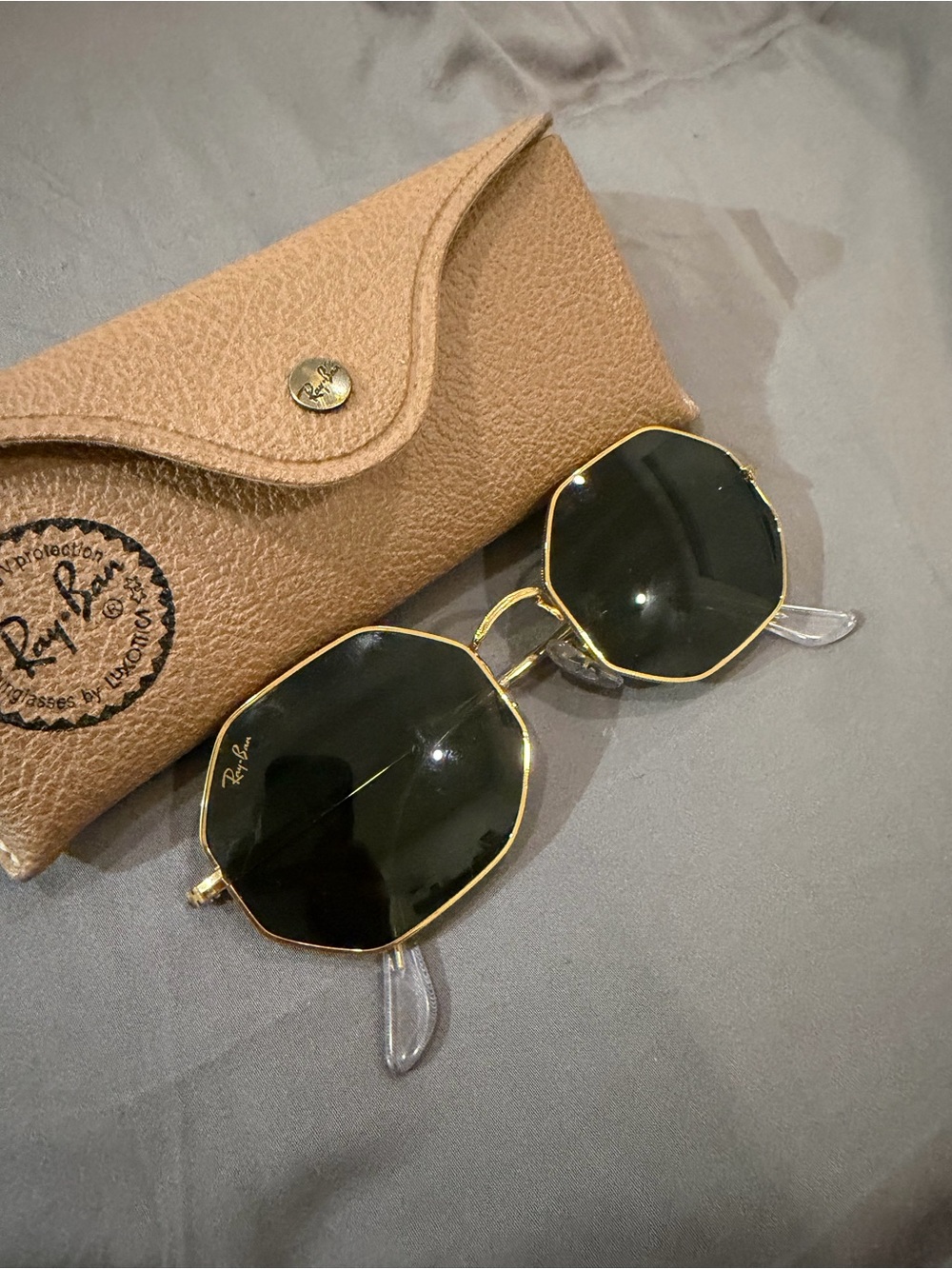 Ray-Ban Gold Frame Sunglasses with Green/Black Lenses